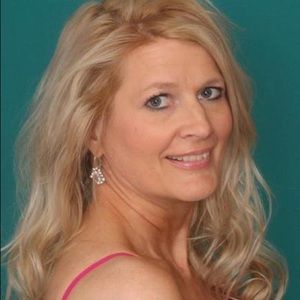 Meet your Posher, Debbie